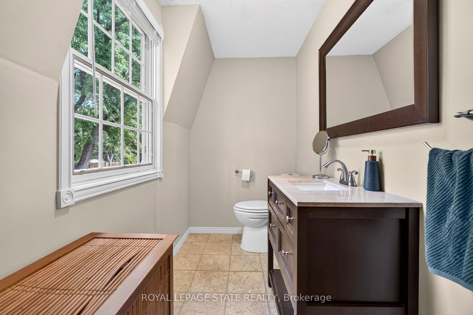 166 Orchard Drive • Hamilton, ON photo 21