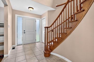 166 Orchard Drive • Hamilton, ON photo 5