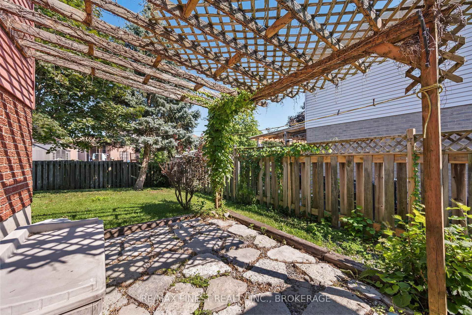 105 Grenadier Drive • Kingston, ON photo 38