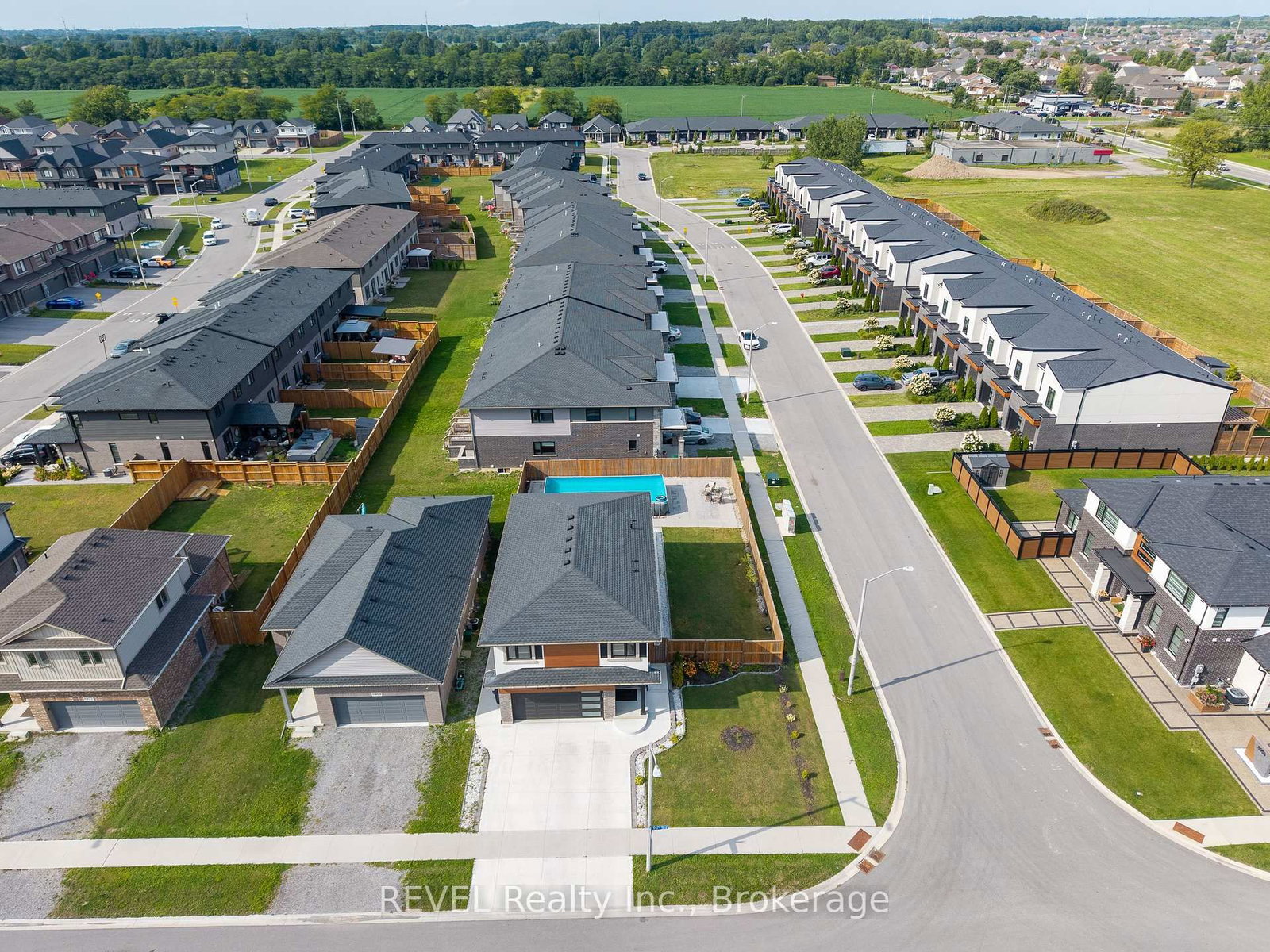 8961 Emily Boulevard • Niagara Falls, ON photo 42