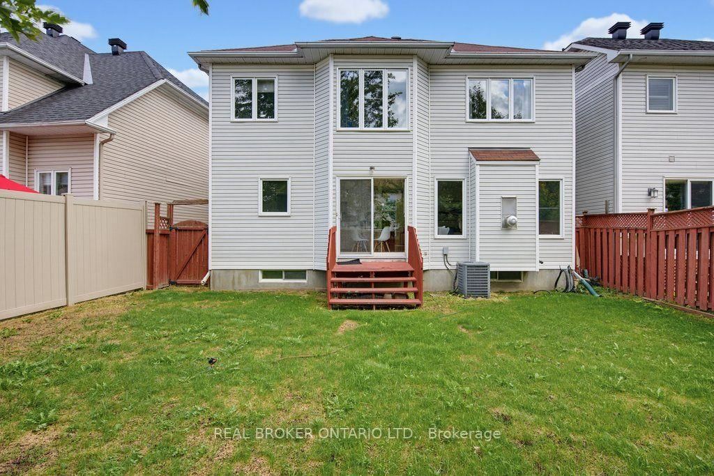 2000 Oakbrook Circ, Ottawa, view 22