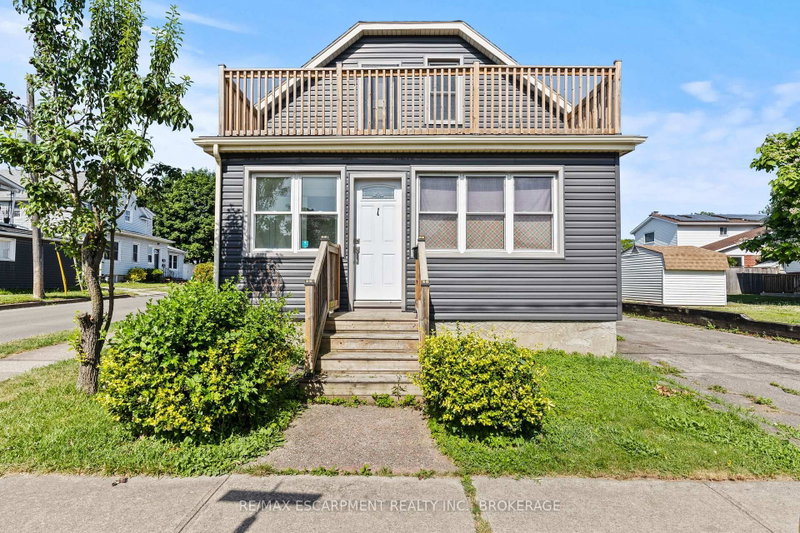 Upper - 1 West Street N