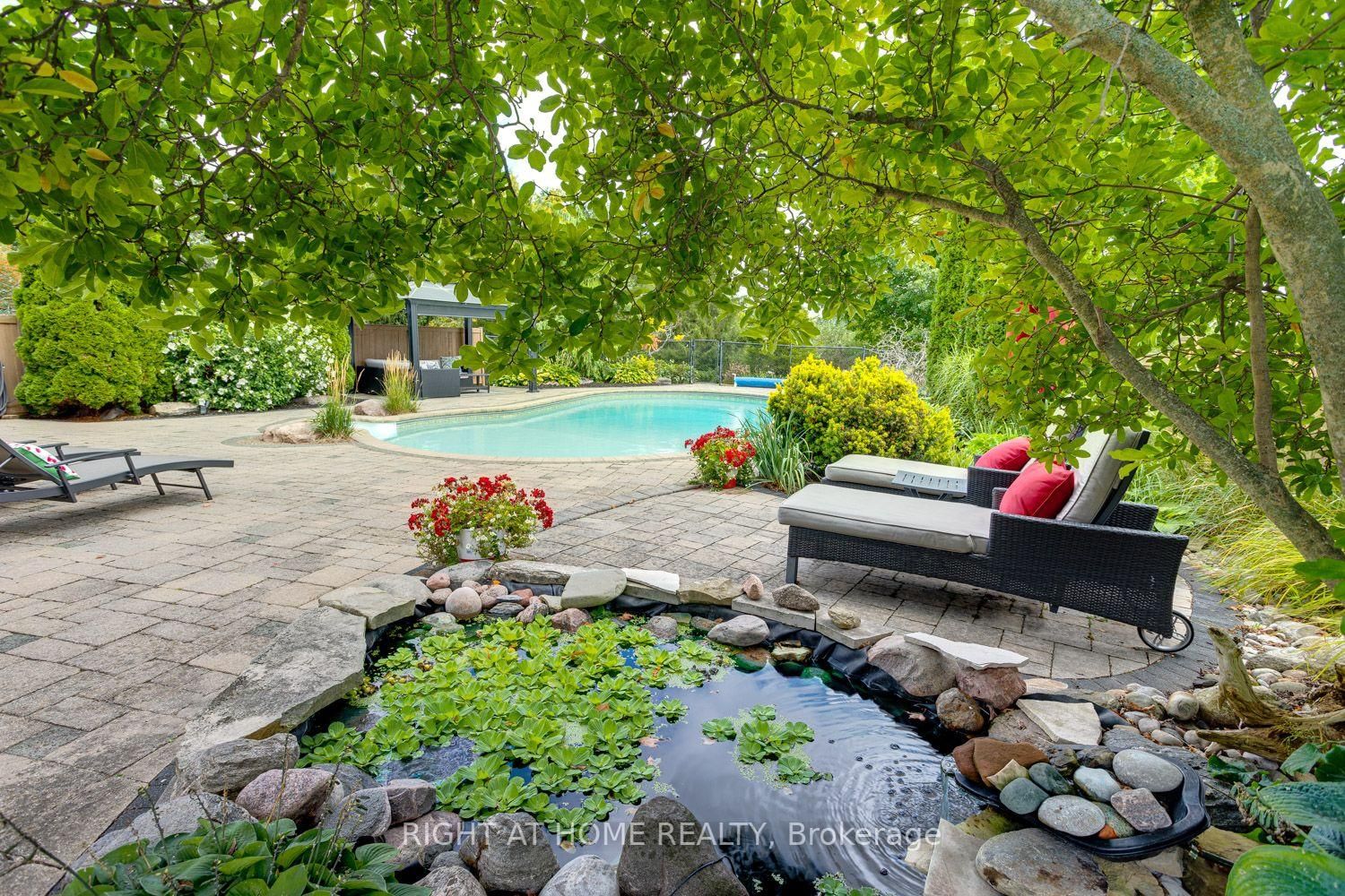 63 Robinglade Avenue • Kawartha Lakes, ON photo 33