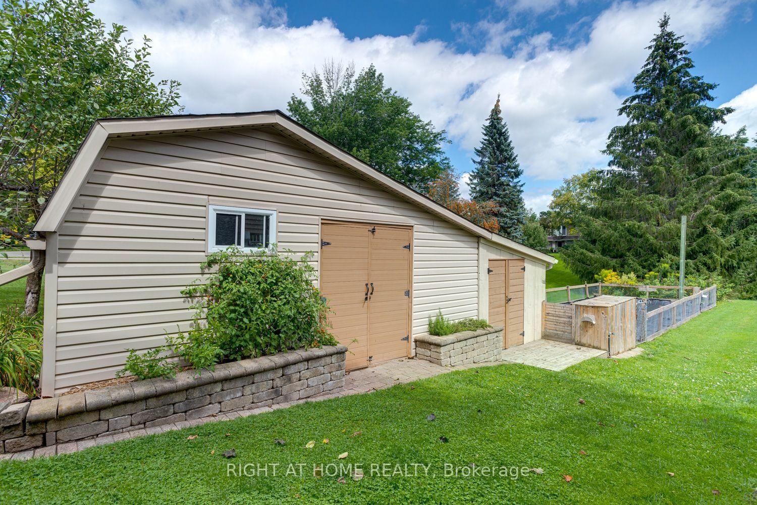 63 Robinglade Avenue • Kawartha Lakes, ON photo 36
