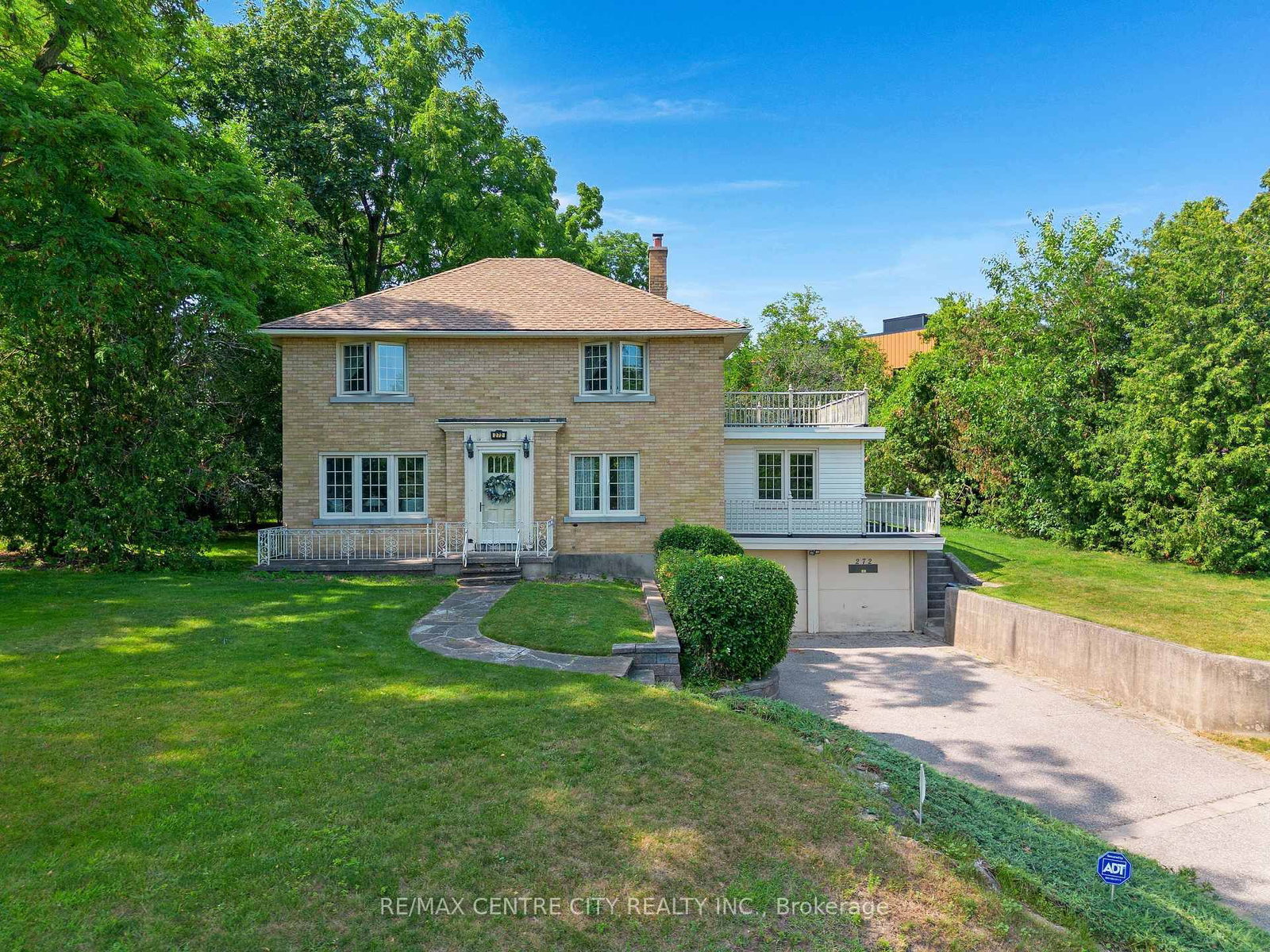 272 Sheldon Avenue N • Kitchener, ON photo 4