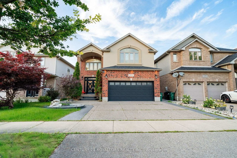 444 Thomas Slee Drive