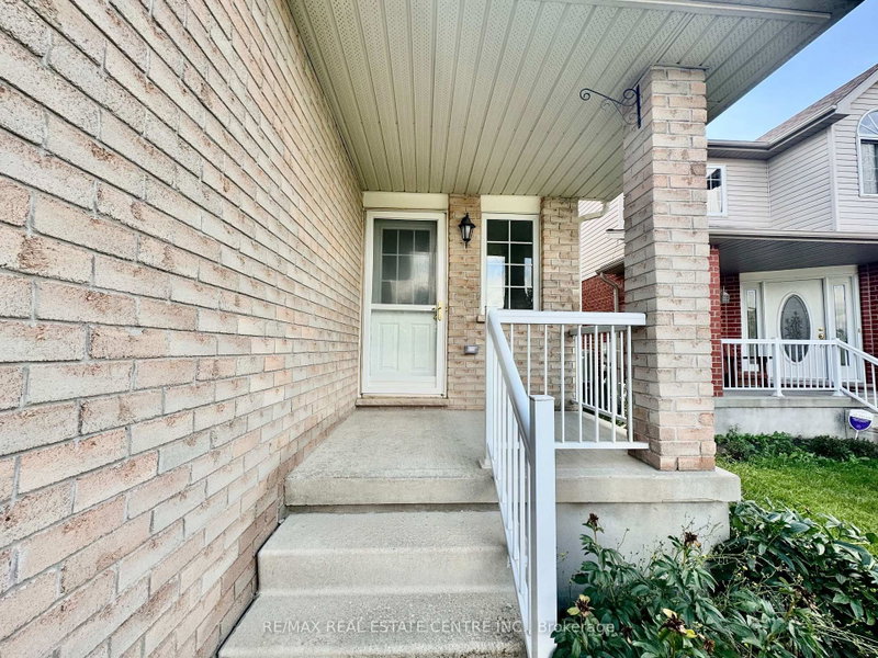 56 Lena Crescent