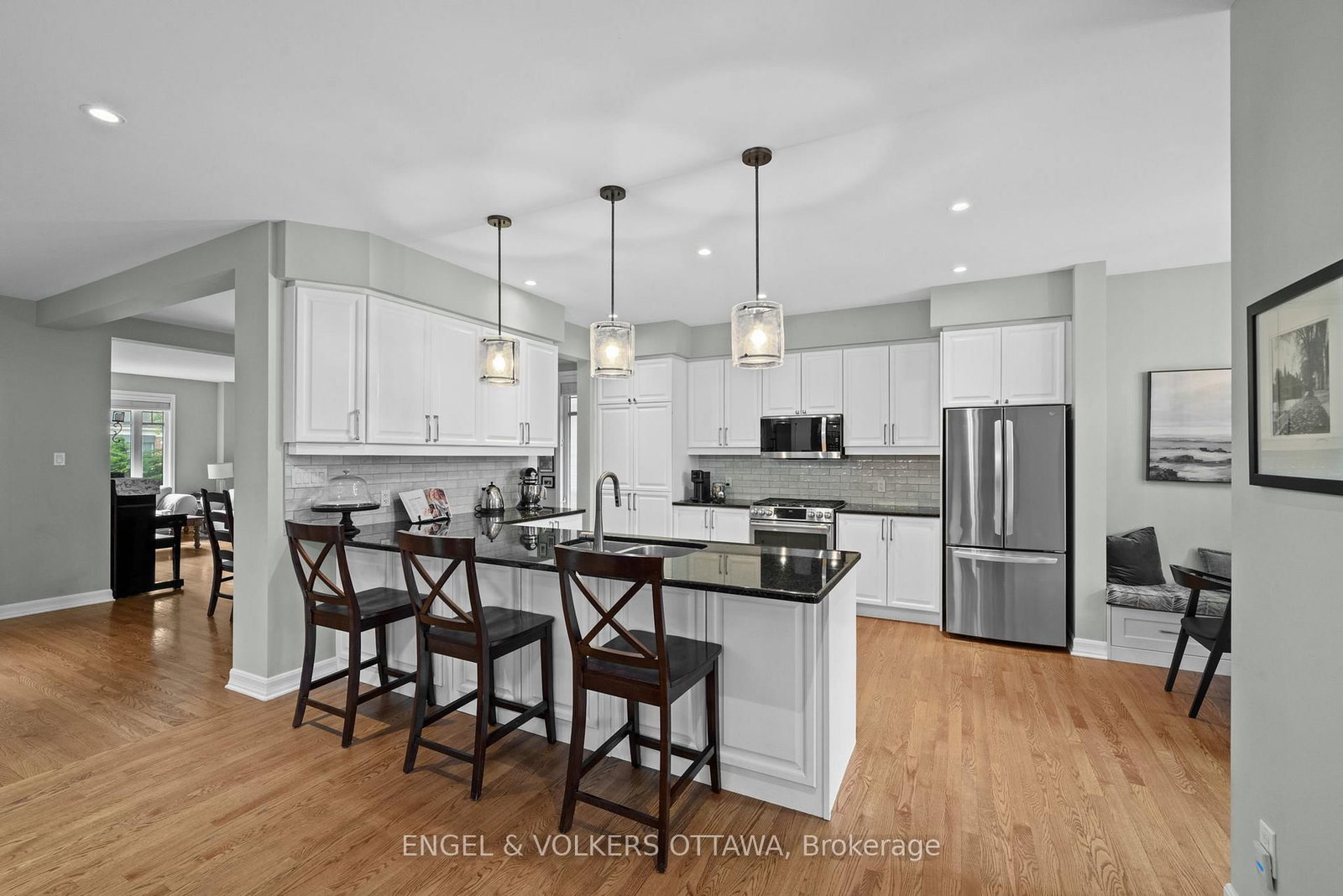 564 Erinwoods Circle • Ottawa, ON photo 11