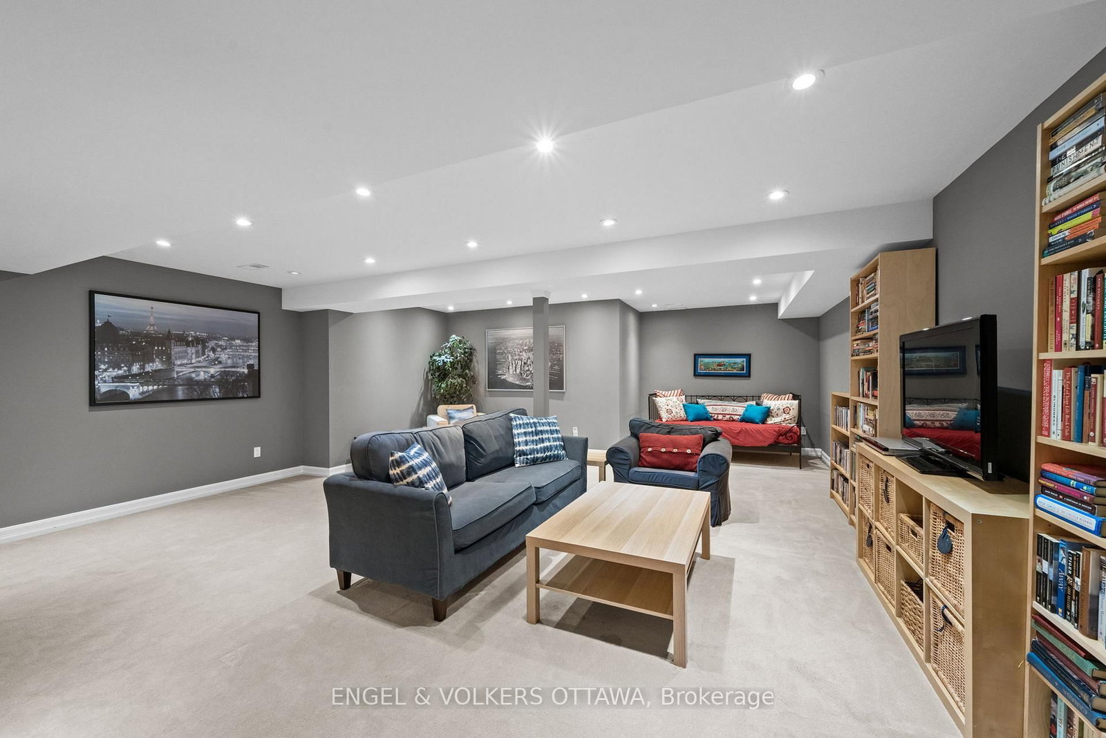 564 Erinwoods Circle • Ottawa, ON photo 29
