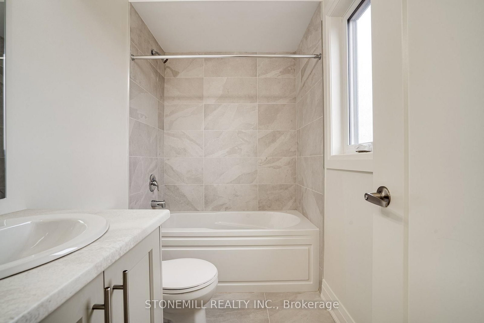 239 Midland Place • Welland, ON photo 28