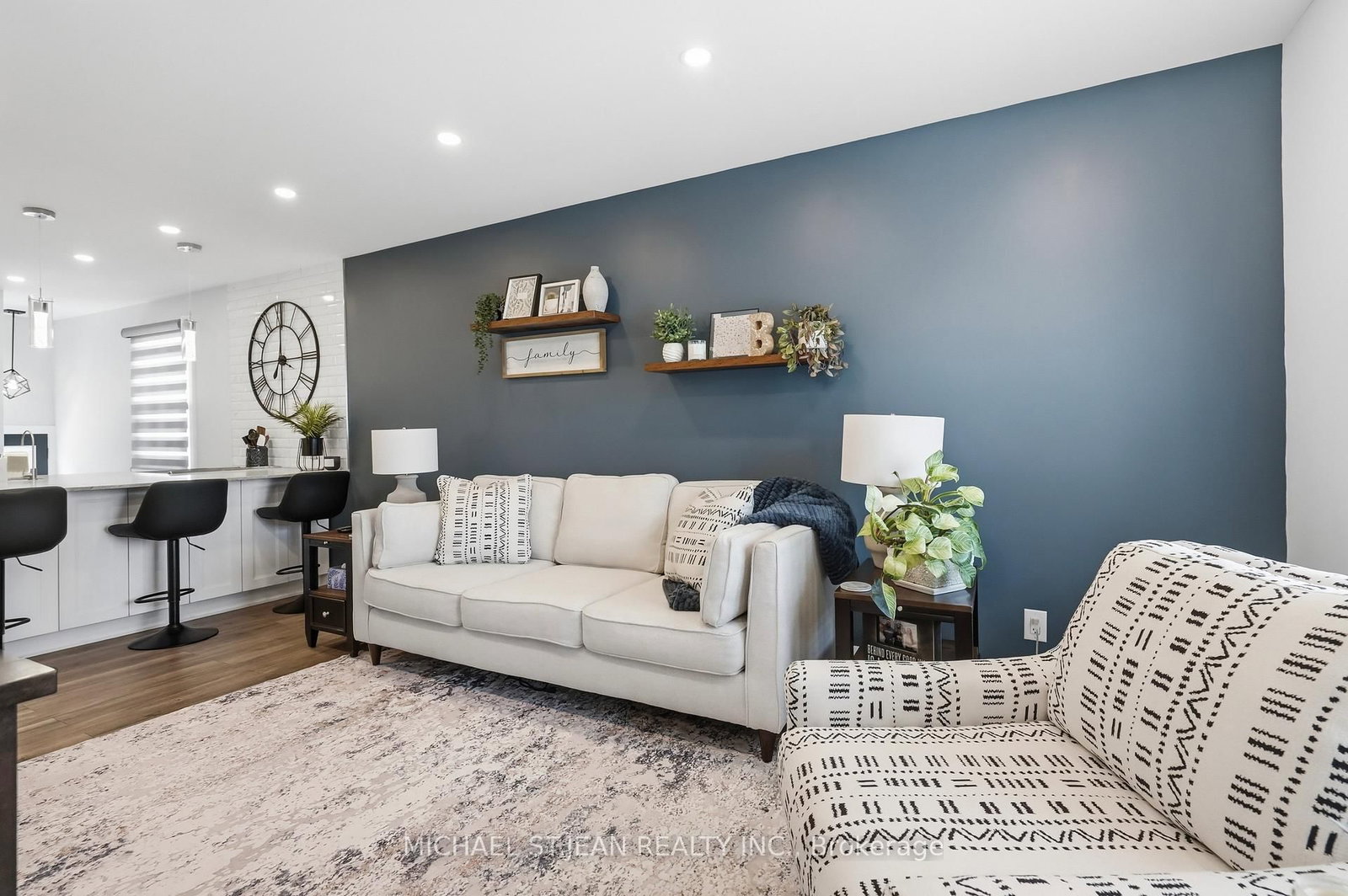 58 Tragina Avenue S • Hamilton, ON photo 11