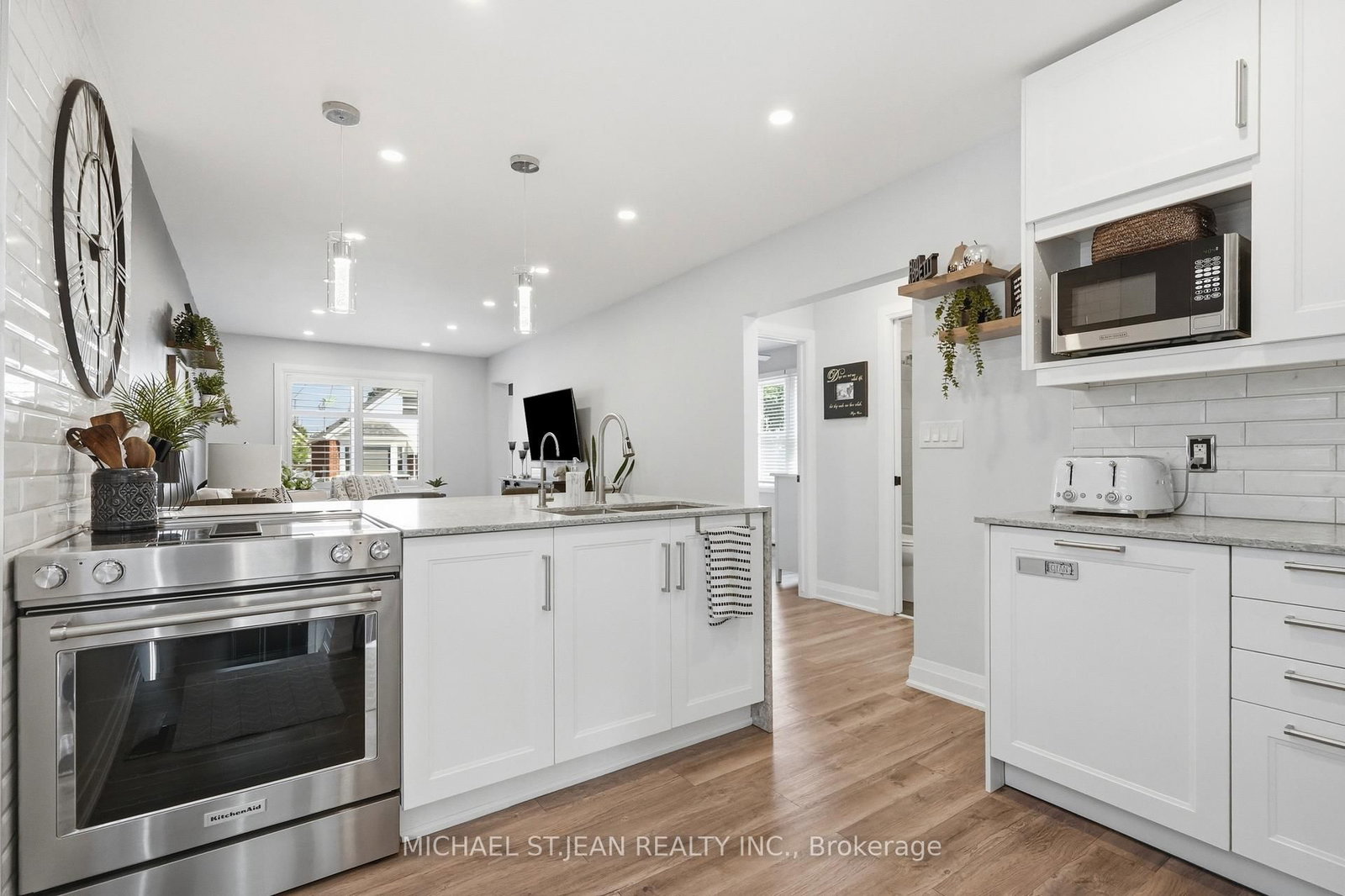 58 Tragina Avenue S • Hamilton, ON photo 18