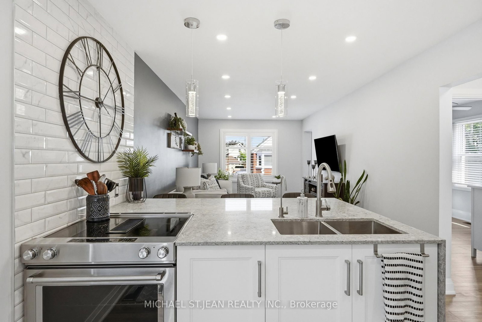 58 Tragina Avenue S • Hamilton, ON photo 19