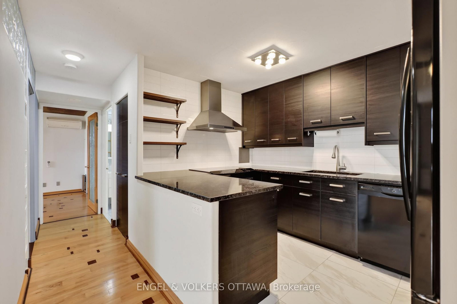 475 Laurier Avenue W • #1007 • Ottawa, ON photo 17