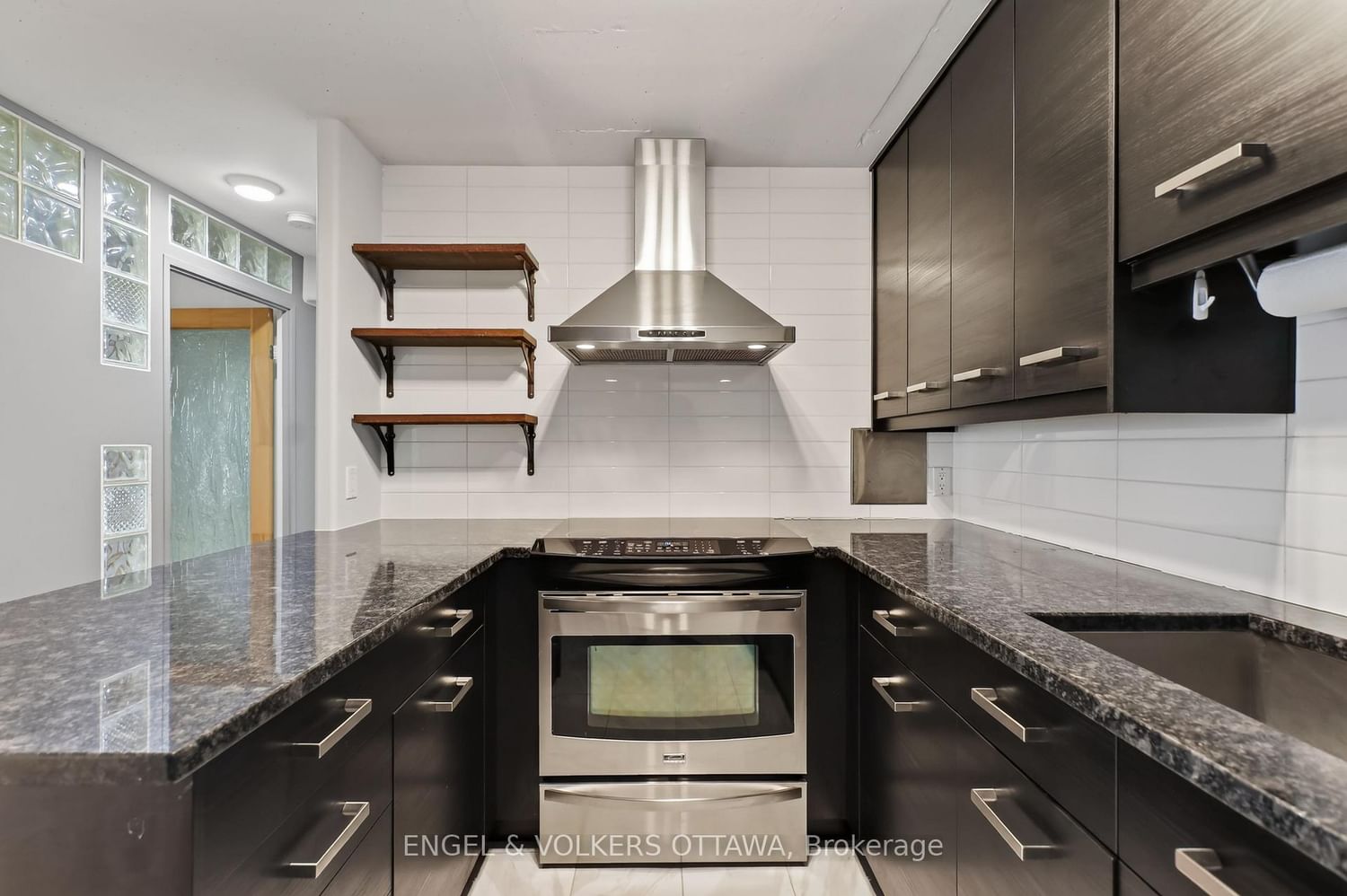475 Laurier Avenue W • #1007 • Ottawa, ON photo 18