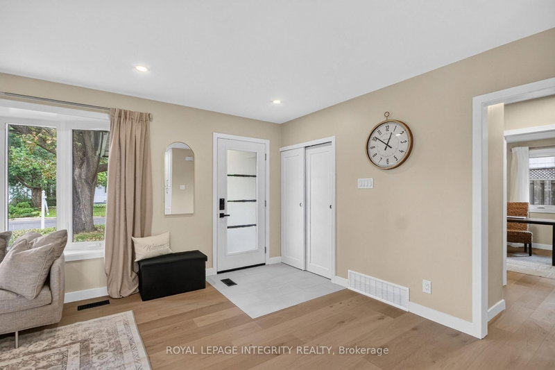 2698 ULSTER Crescent