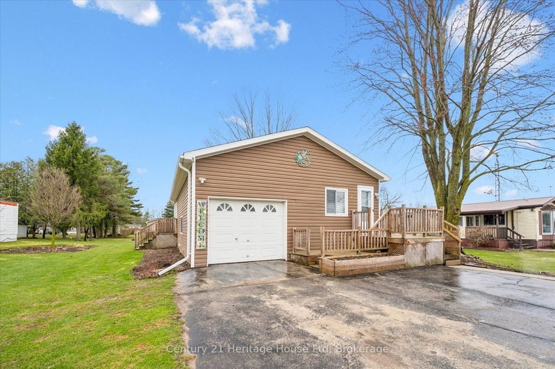 25 Fourth Avenue