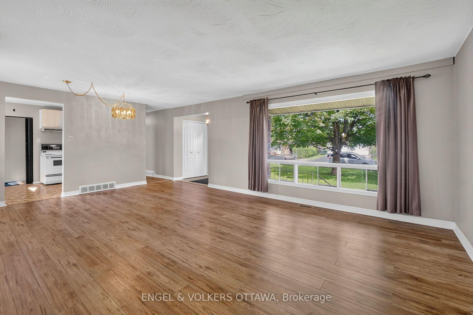 14 Oakview Avenue • Ottawa, ON photo 10
