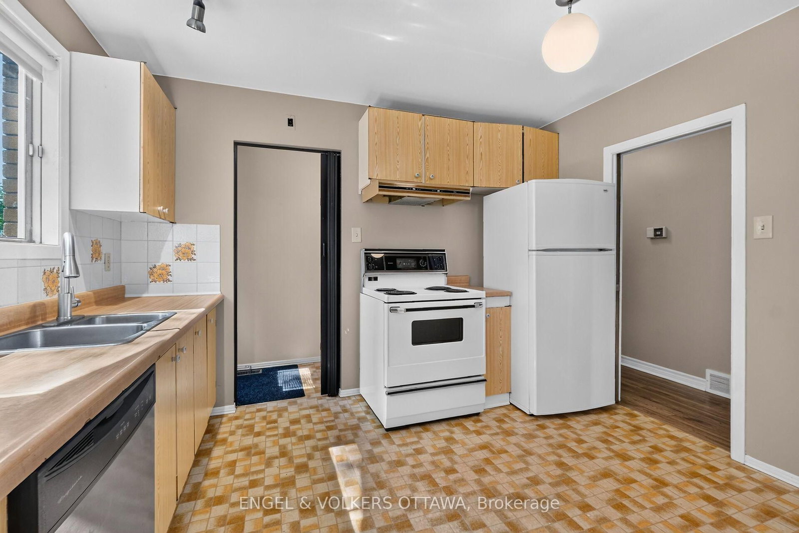14 Oakview Avenue • Ottawa, ON photo 17
