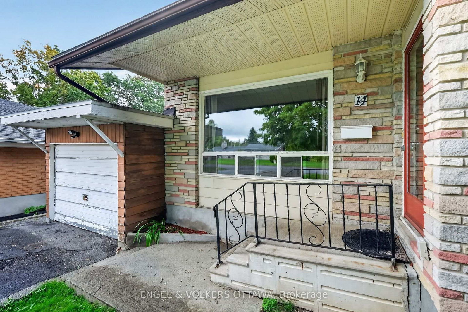 14 Oakview Avenue • Ottawa, ON photo 36