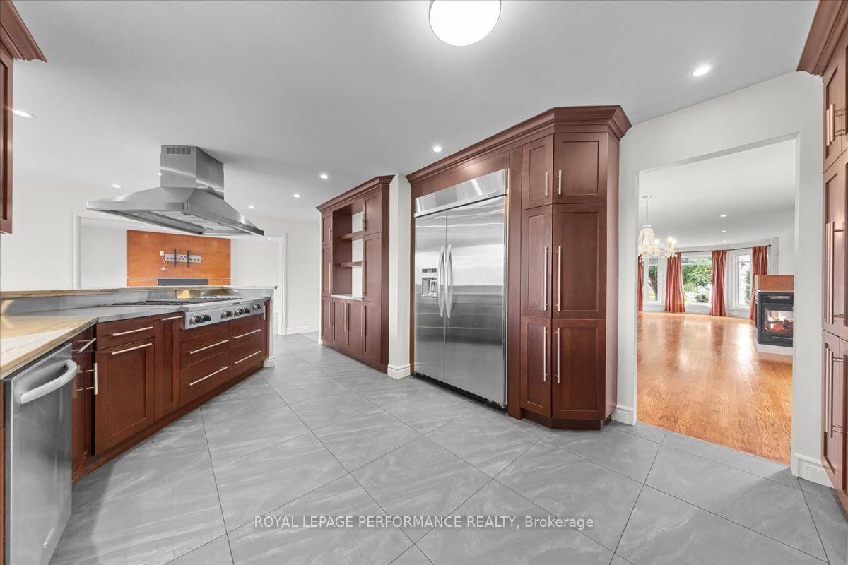 4 Wellsmere Court • Ottawa, ON photo 11