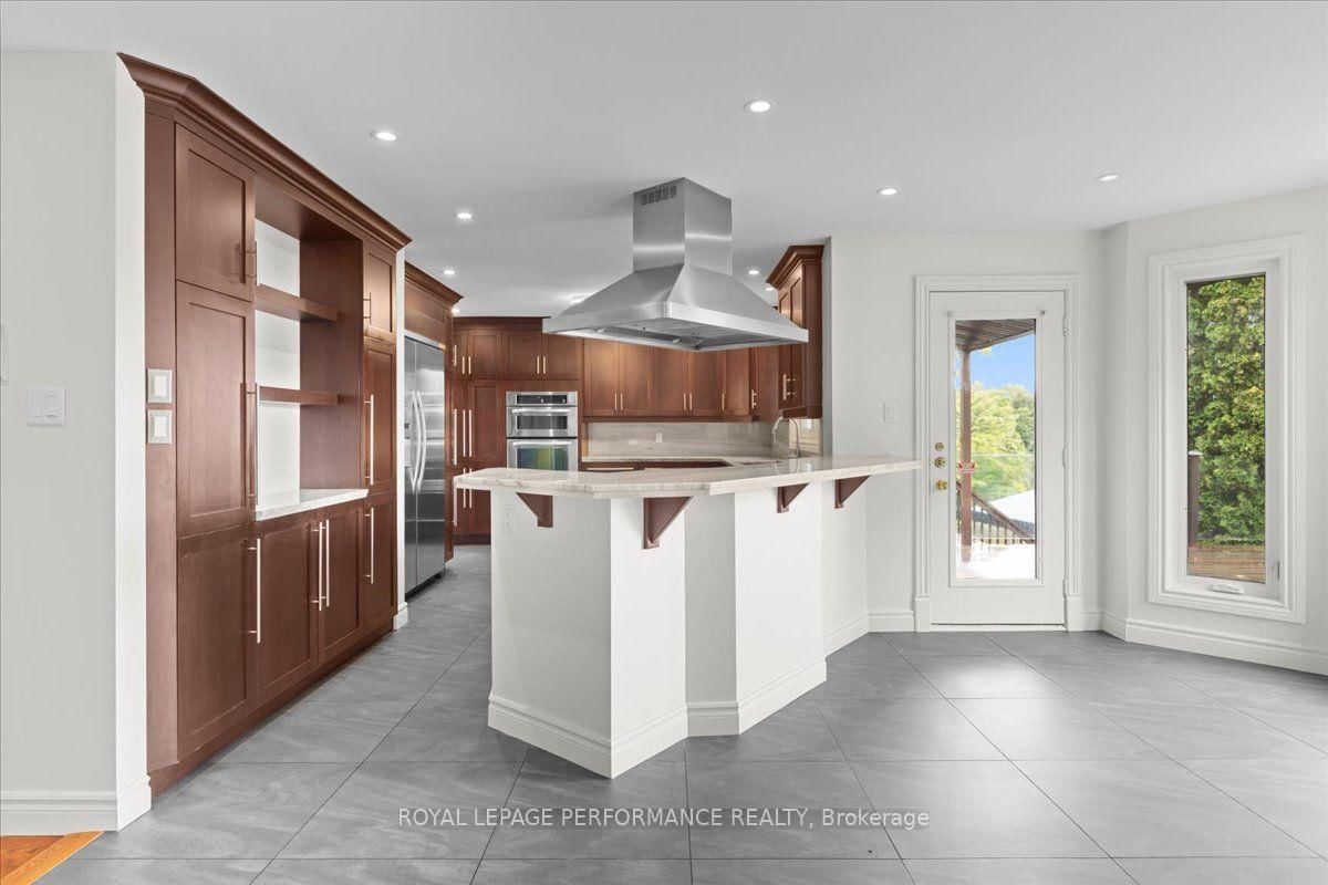 4 Wellsmere Court • Ottawa, ON photo 12