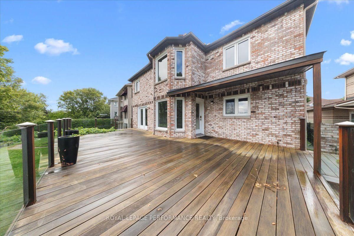 4 Wellsmere Court • Ottawa, ON photo 14