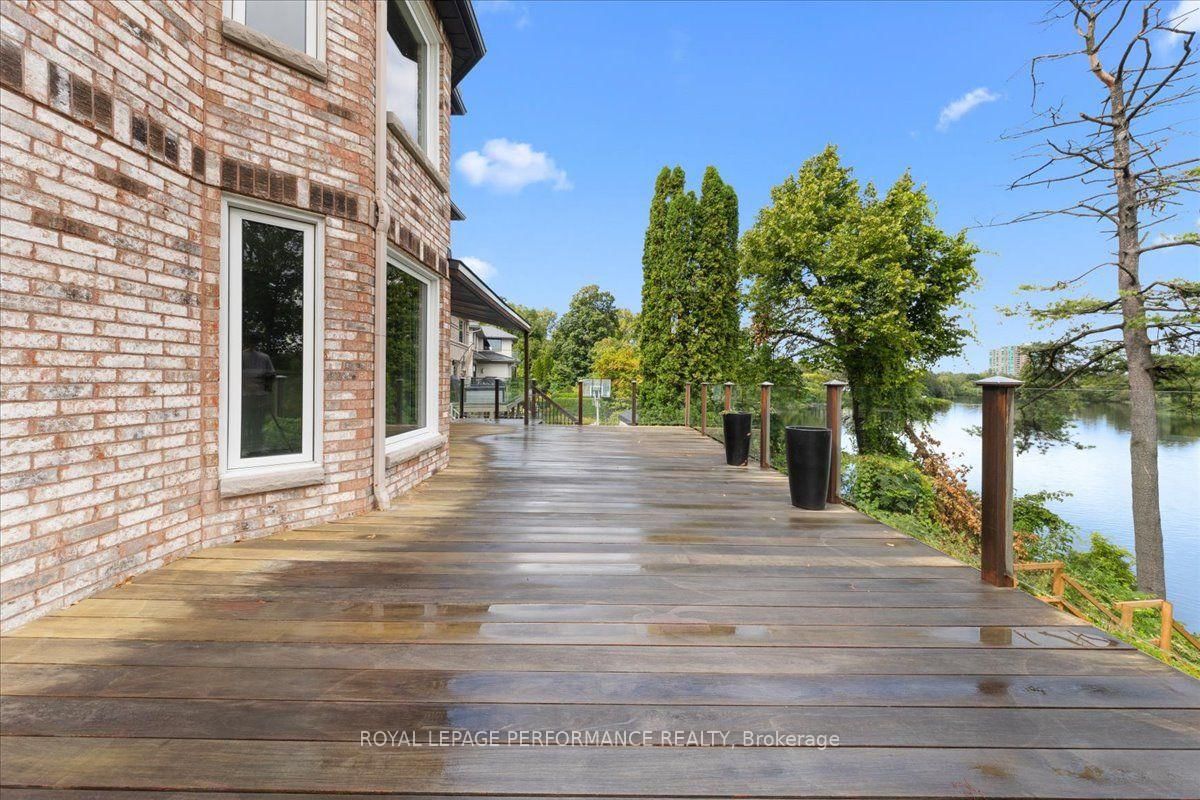 4 Wellsmere Court • Ottawa, ON photo 15