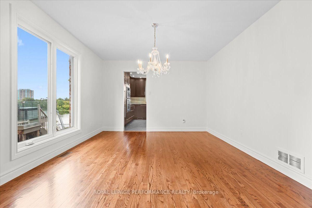 4 Wellsmere Court • Ottawa, ON photo 6