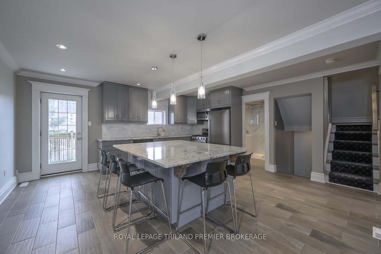 100 Central Avenue • London East, ON photo 11