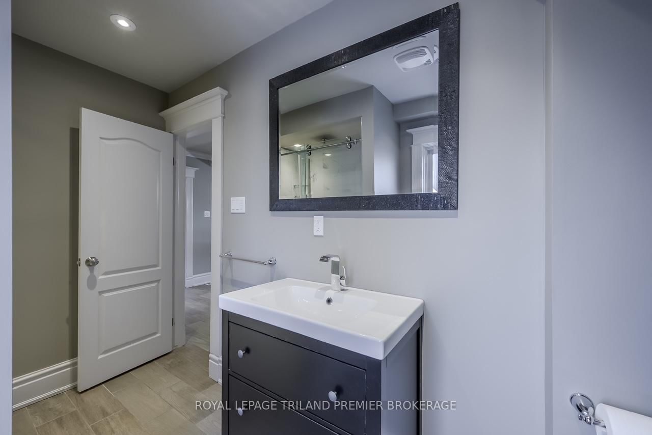 100 Central Avenue • London East, ON photo 17