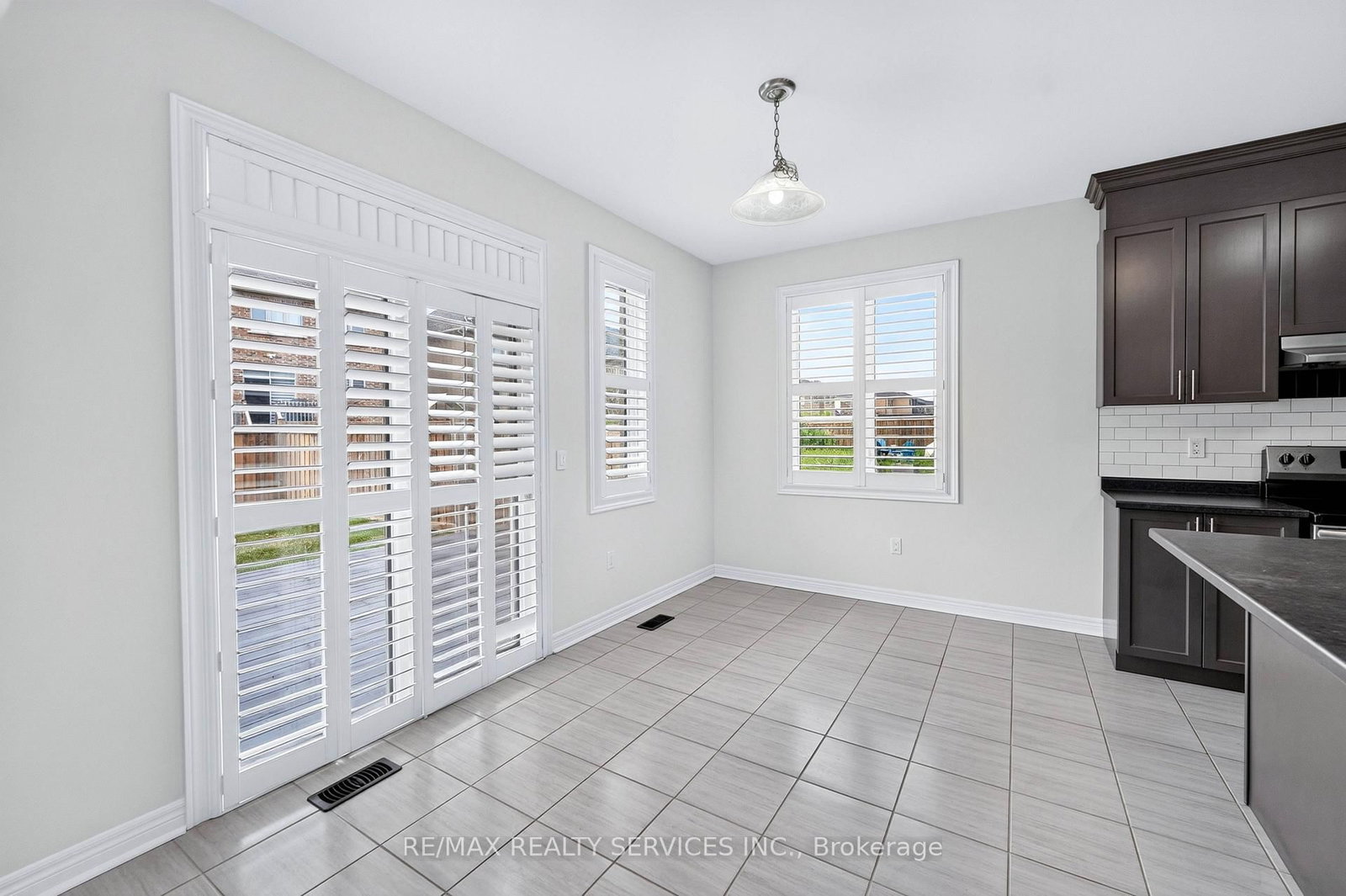 1149 Upper Thames Drive • Woodstock, ON photo 14