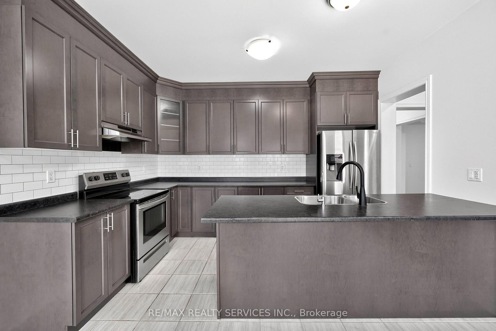 1149 Upper Thames Drive • Woodstock, ON photo 18