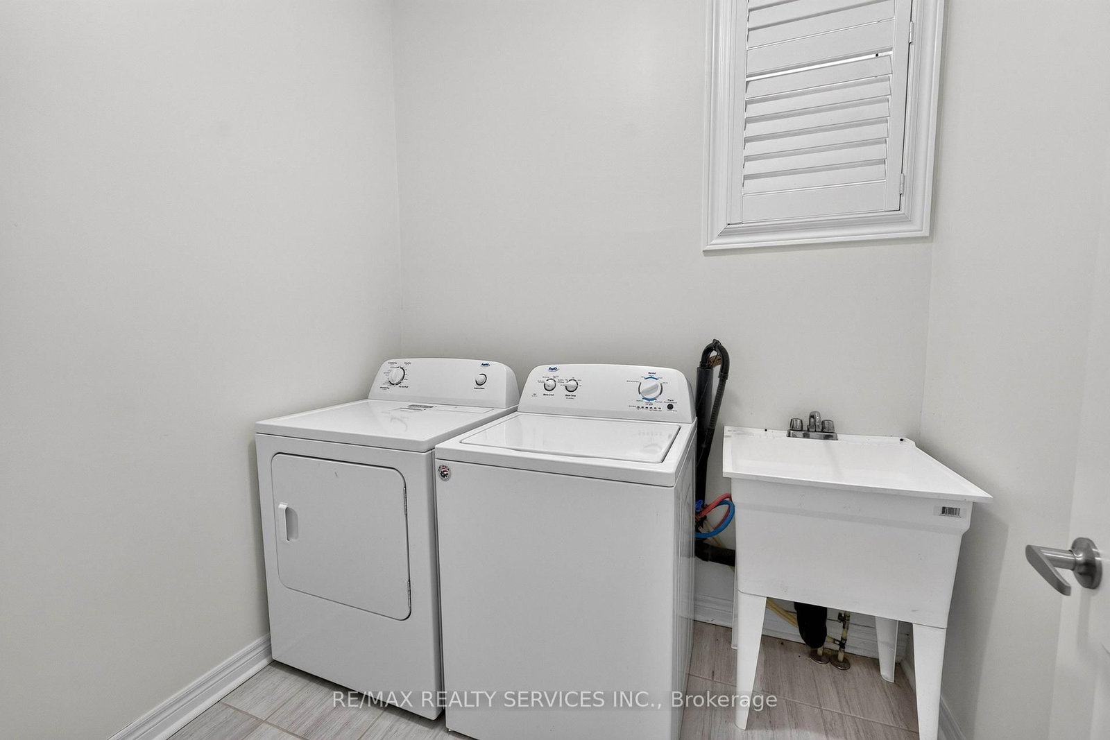 1149 Upper Thames Drive • Woodstock, ON photo 21