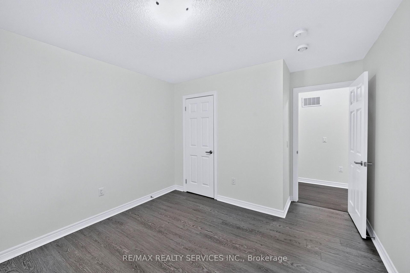 1149 Upper Thames Drive • Woodstock, ON photo 39