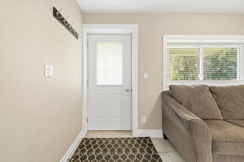 Lower - 11404 Lakeshore Road