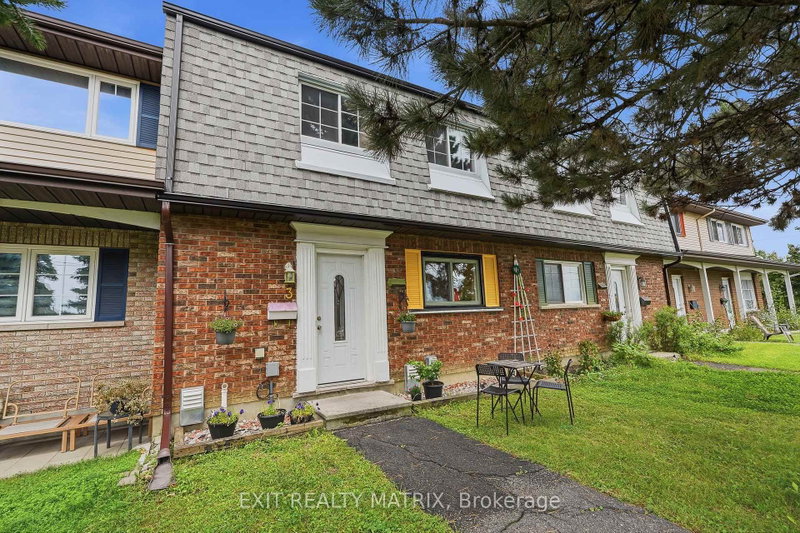 3 - 1661 Heron Road