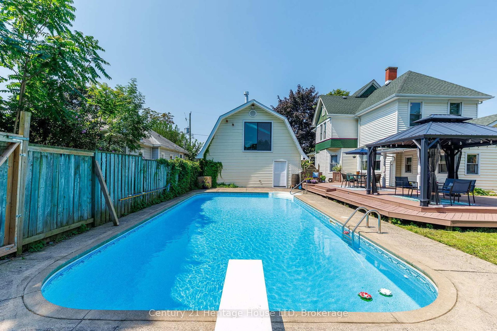 34 Henry Street • St. Catharines, ON photo 39