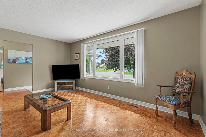 496 Tisdale Crescent