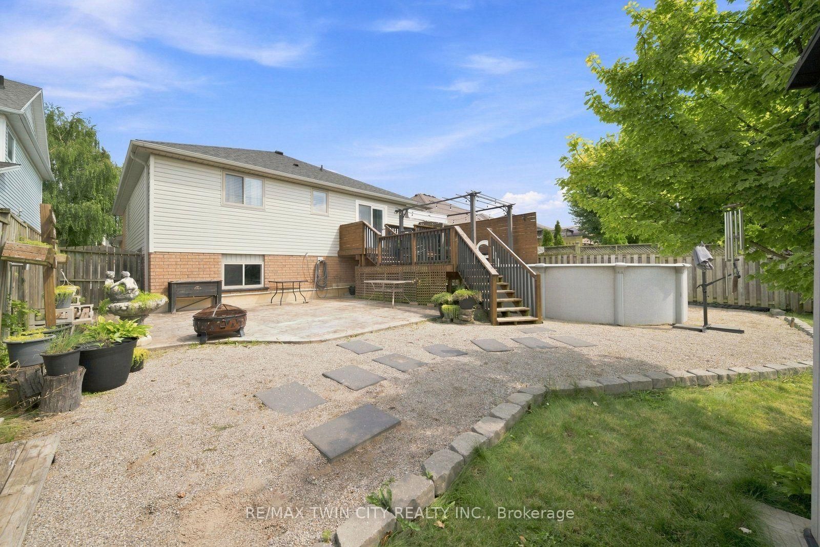22 Osborn Avenue • Brantford, ON photo 40