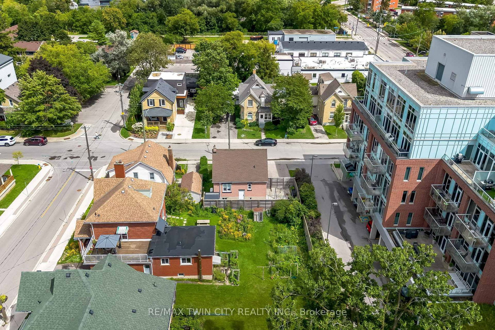 57 Peppler Street • Waterloo, ON photo 45