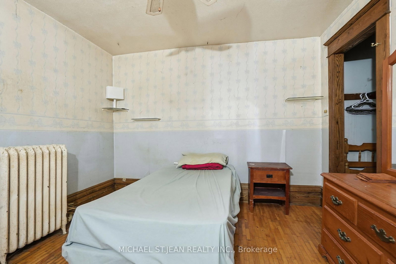 38 Burgar Street • Welland, ON photo 12