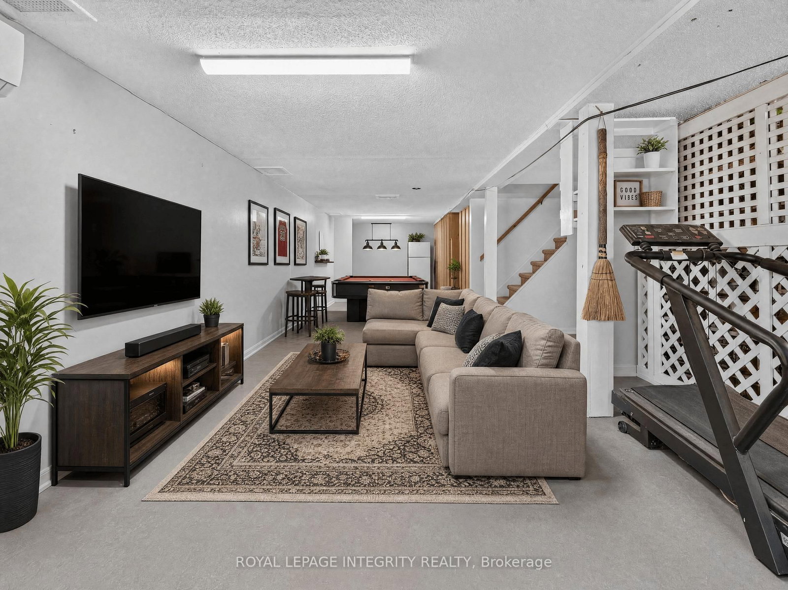 2063 Dwyer Hill Road • Ashton, ON photo 19