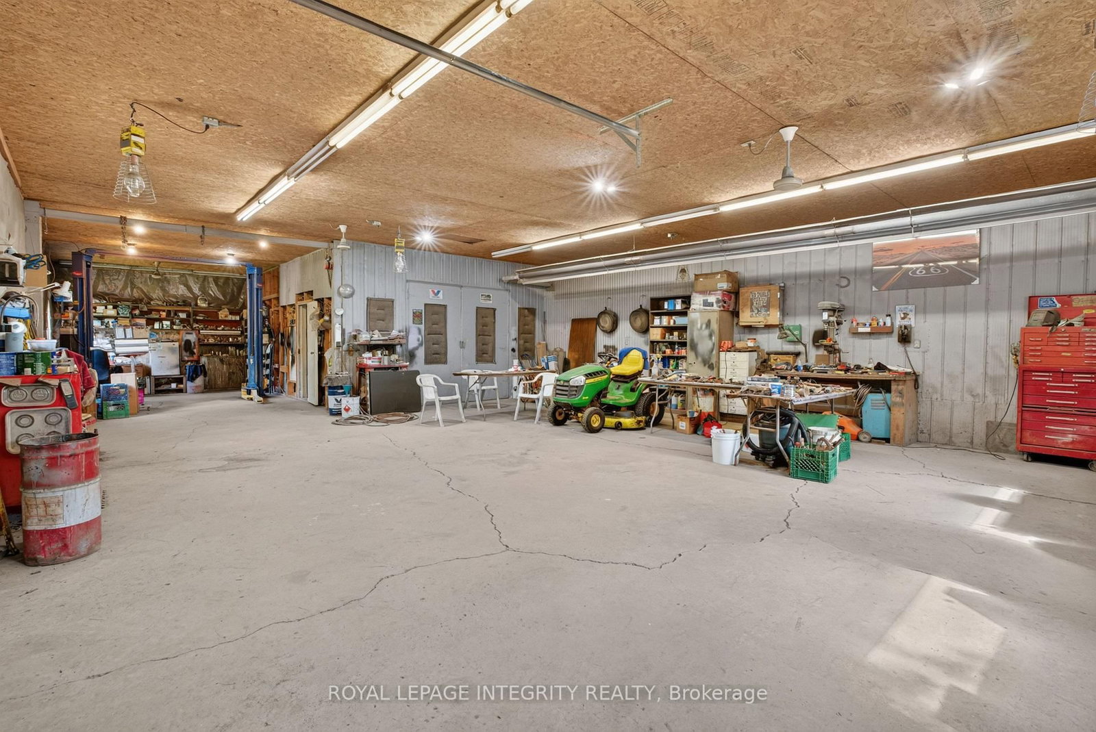 2063 Dwyer Hill Road • Ashton, ON photo 25