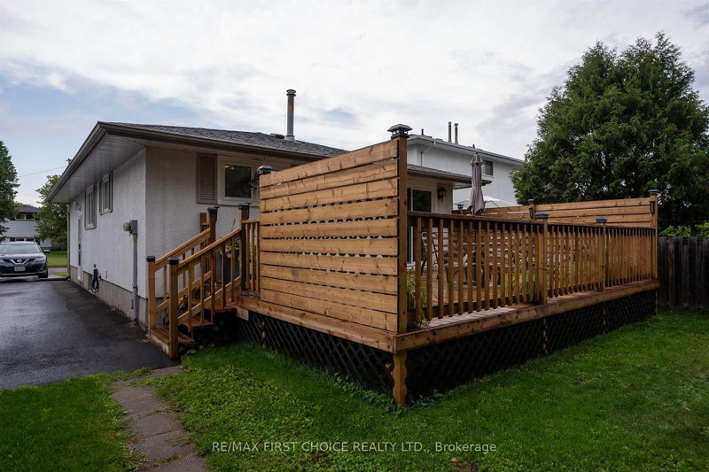422 Simon Fraser Drive