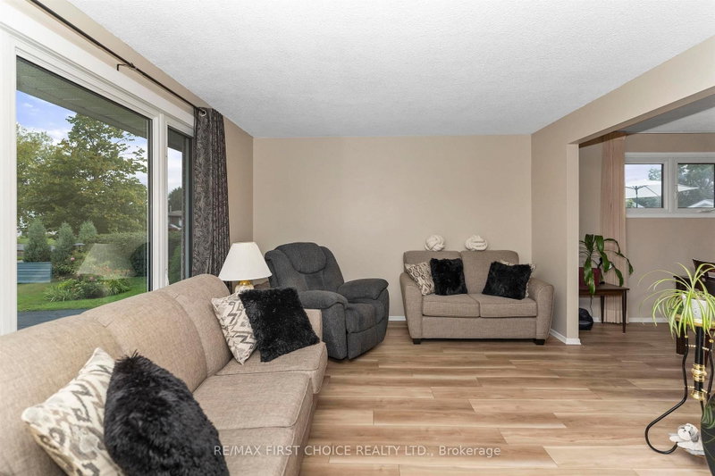 422 Simon Fraser Drive