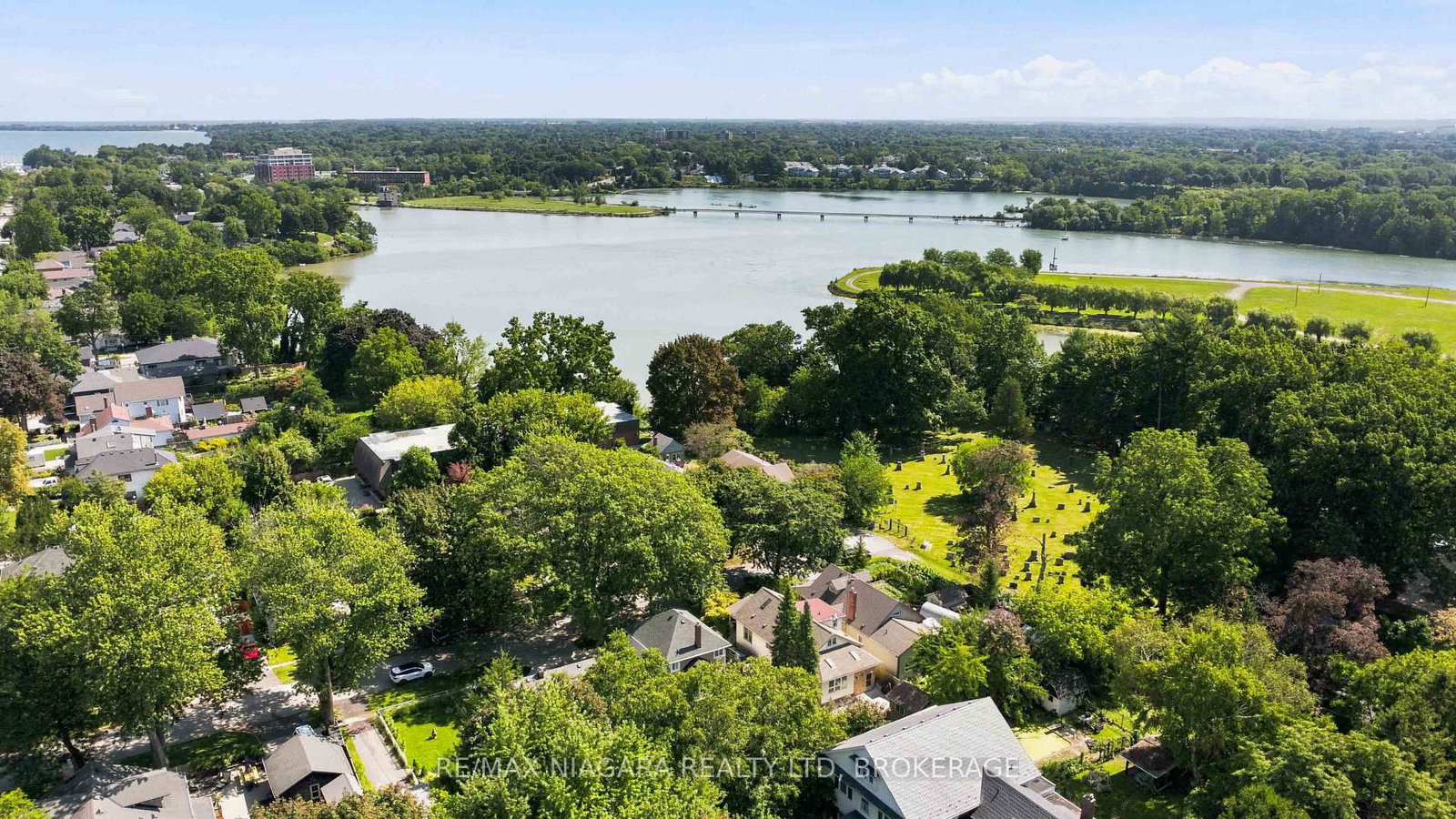 9 JOHNSTON Street • St. Catharines, ON photo 30