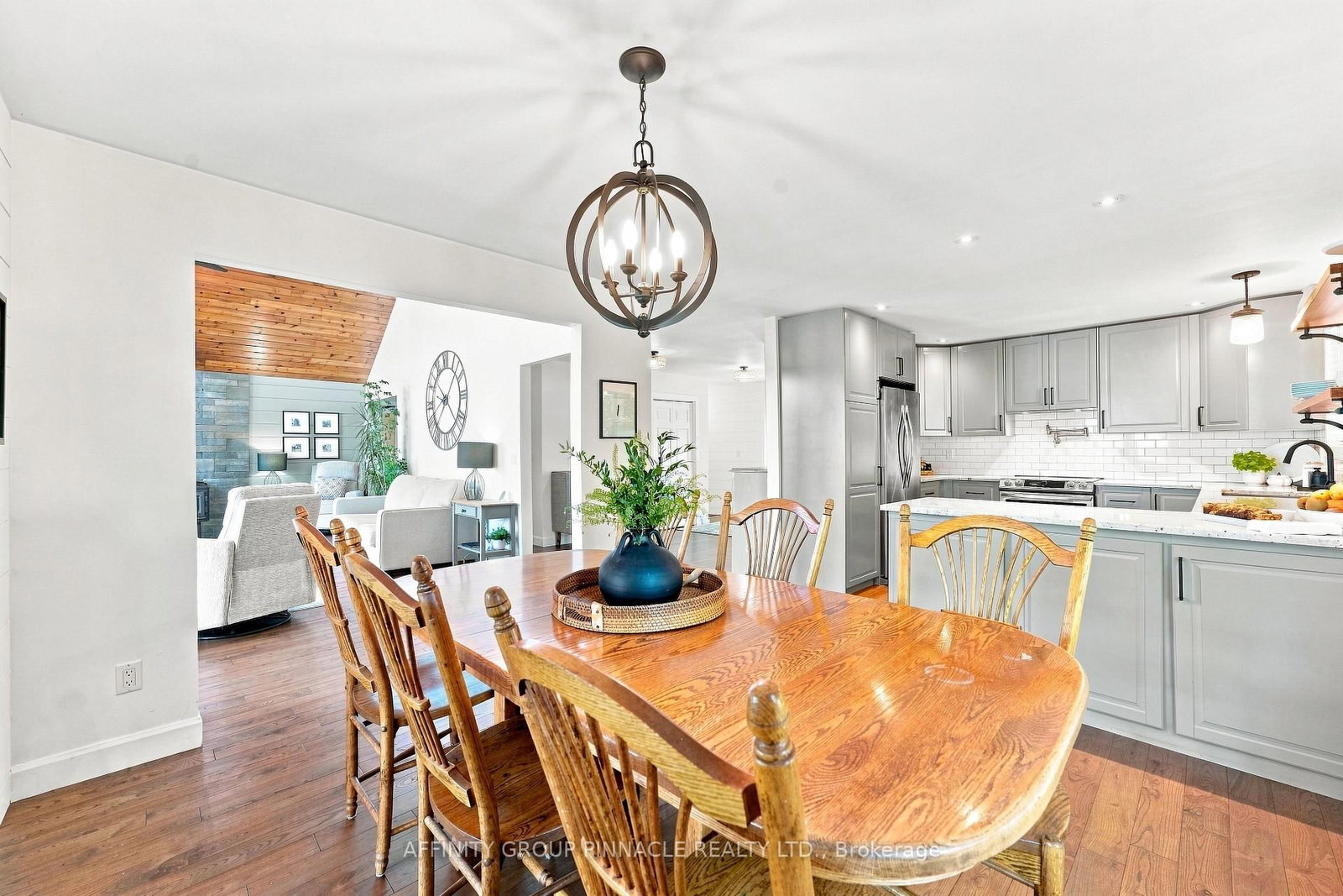 2 Major Street • Kawartha Lakes, ON photo 12
