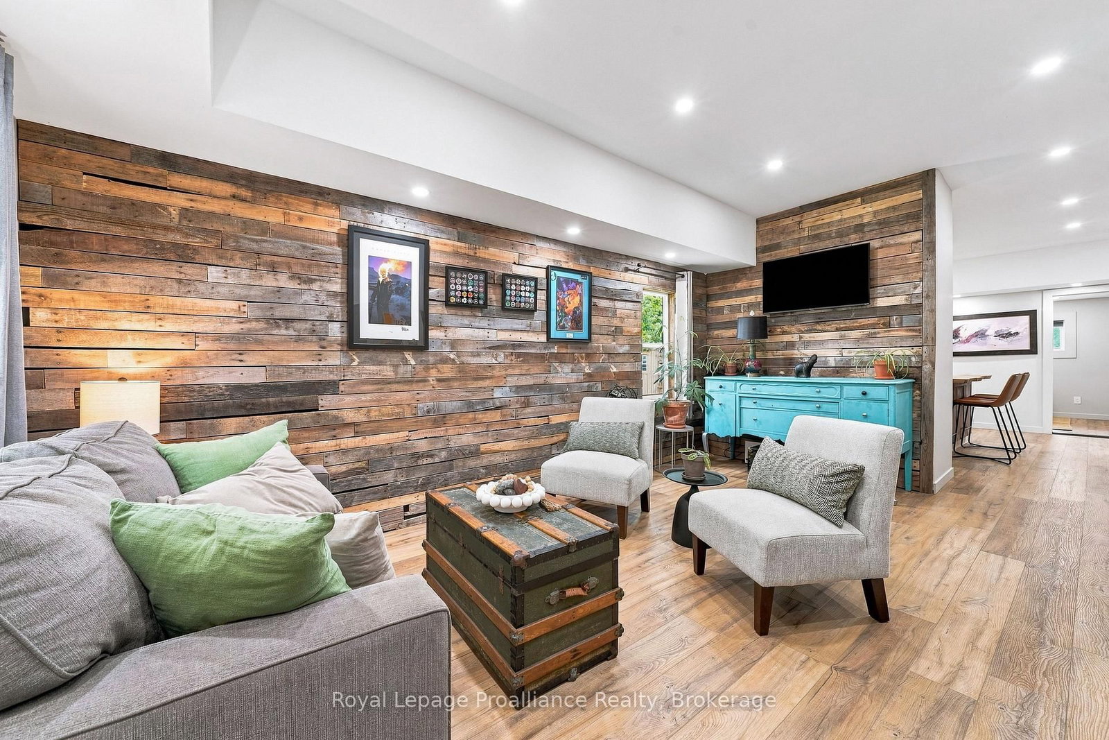 161 University Avenue • Belleville, ON photo 13