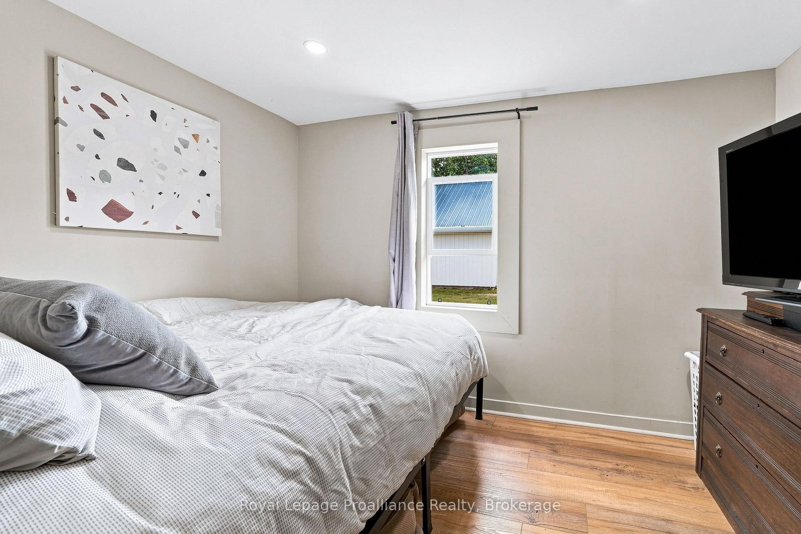 161 University Avenue • Belleville, ON photo 20